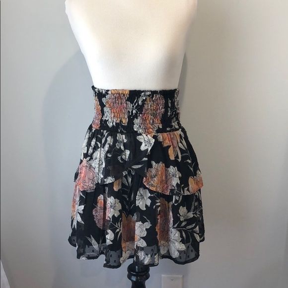 VERO MODA Smocked High Waist Skirt Floral M - Picture 2 of 7